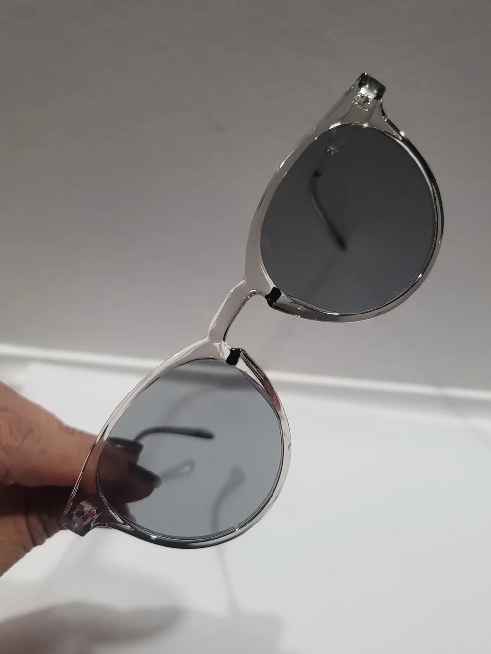 CLL0I0 Clear Smoke Frame Sunglasses with Grey Lenses
